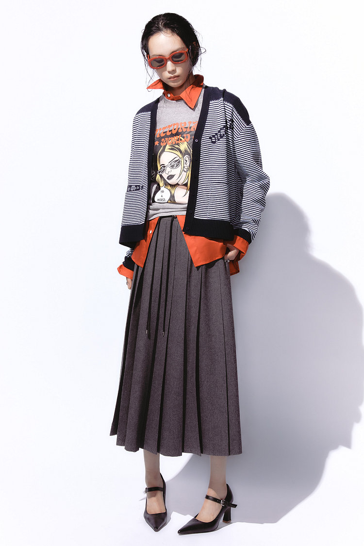 [STELLAR LEUNA] 그래픽 코튼 티셔츠