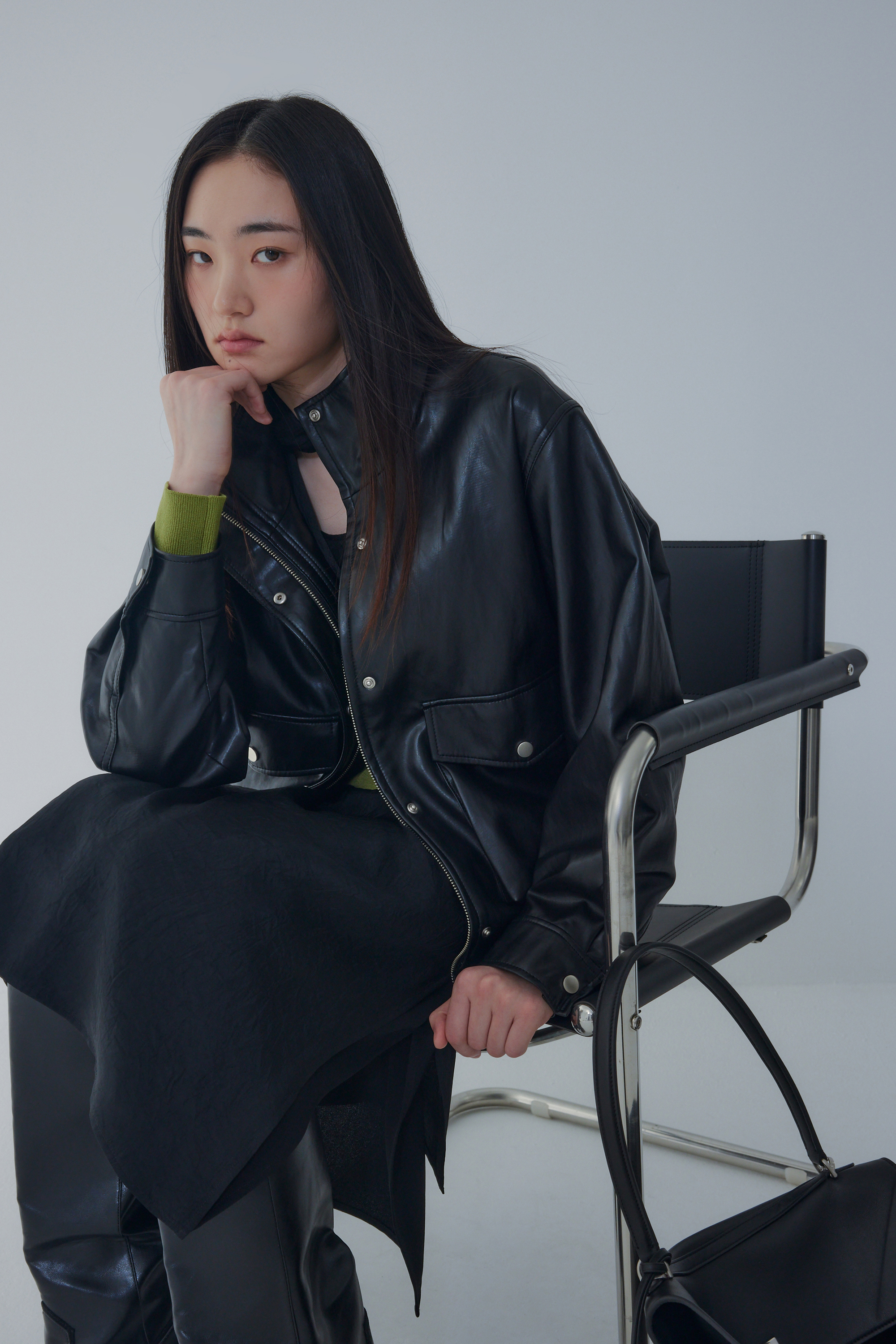 VOICE OF VOICES(보브) 워싱 레더 오버핏 점퍼 | 신세계V