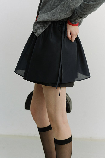 DUNST LAYERED VOLUME SKIRT NAVY_UDSK6A210N2 | 신세계V