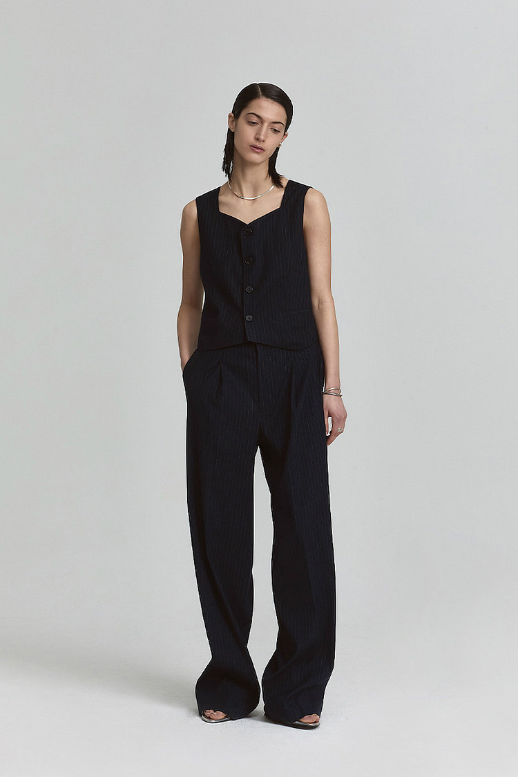 L`H.A.S(르하스) [DE BASE] GENDERLESS LINEN RELAX-RISED BACK TAP PANTS_NAVY ...