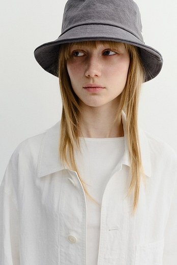 DUNST ADVENTURE BUCKET HAT CHARCOAL GREY_UDHE6E102CG | 신세계V