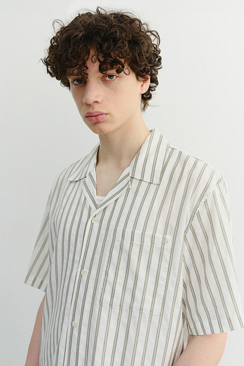 DUNST CROPPED OPEN COLLARED STRIPED SHIRT GREEN STRIPE_M_UDSH6B321E2 | 신세계V