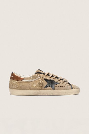 GOLDEN GOOSE KOREA [공식 스토어] 골든구스  남성 슈퍼스타 GMF00101 F008621 15965 | 신세계V