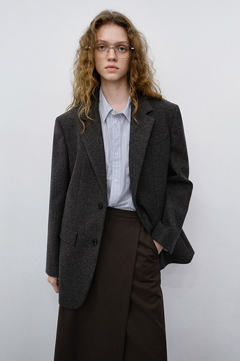 DUNST UNISEX CLASSIC 2 BUTTON WOOL BLAZER CHARCOAL BROWN_UDJA6C107W3 | 신세계V