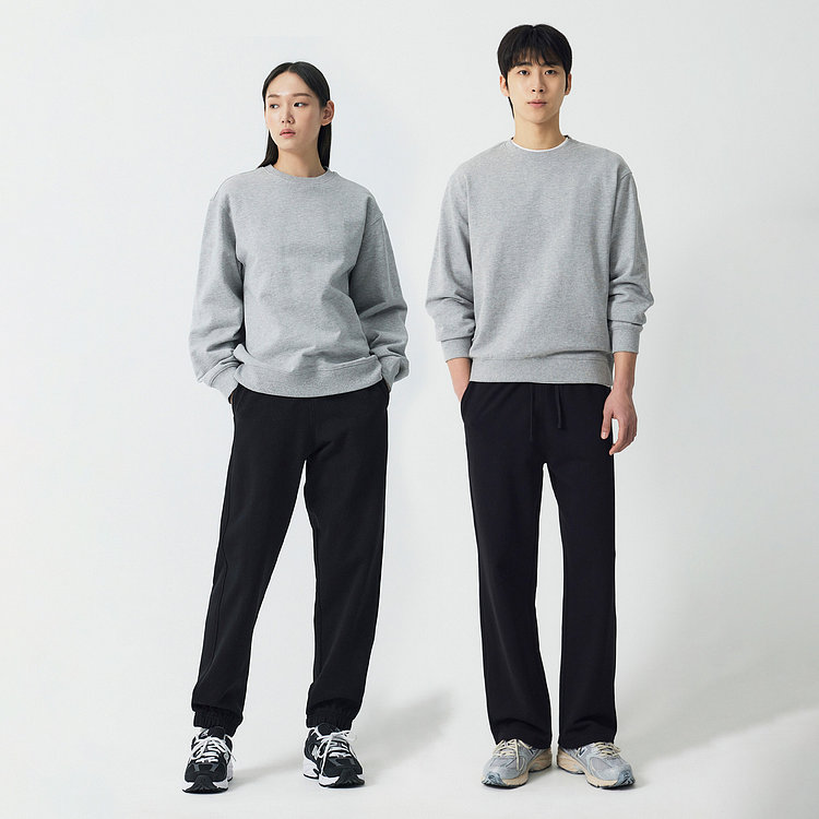 유니 스웨트 셔츠