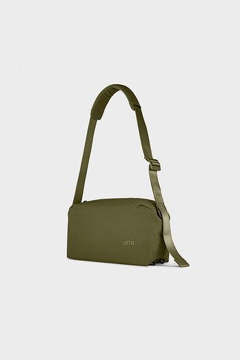 URTH 어스 Dolomite 8L Crossbody Camera Sling Green | 신세계V