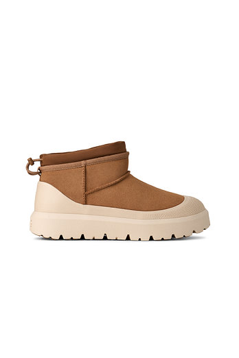 UGG [MEN] 클래식 스웨이드 방수 부츠 (클래식 울트라 미니 웨더 하이브리드) | 신세계V