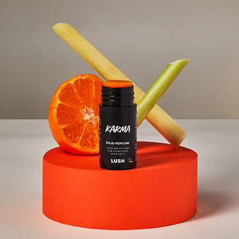 LUSH 카마 11g - 솔리드 퍼퓸/고체 향수 | 신세계V