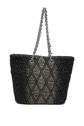 DIESEL 26SS 디젤 참 D 토트백 퀼티드 데님 X10467 P6330 T8013 BLACK DOM | 신세계V